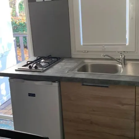 Mobil-home Avec Terrasse A Pour 3 Personnes - Api-1-52-454