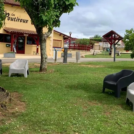 Mobil-home Avec Terrasse A Pour 3 Personnes - Api-1-52-454 * Limeuil